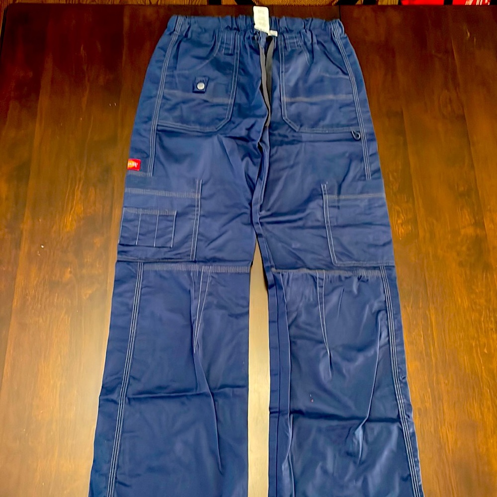 Women’s scrubs. Dickies size S Tall